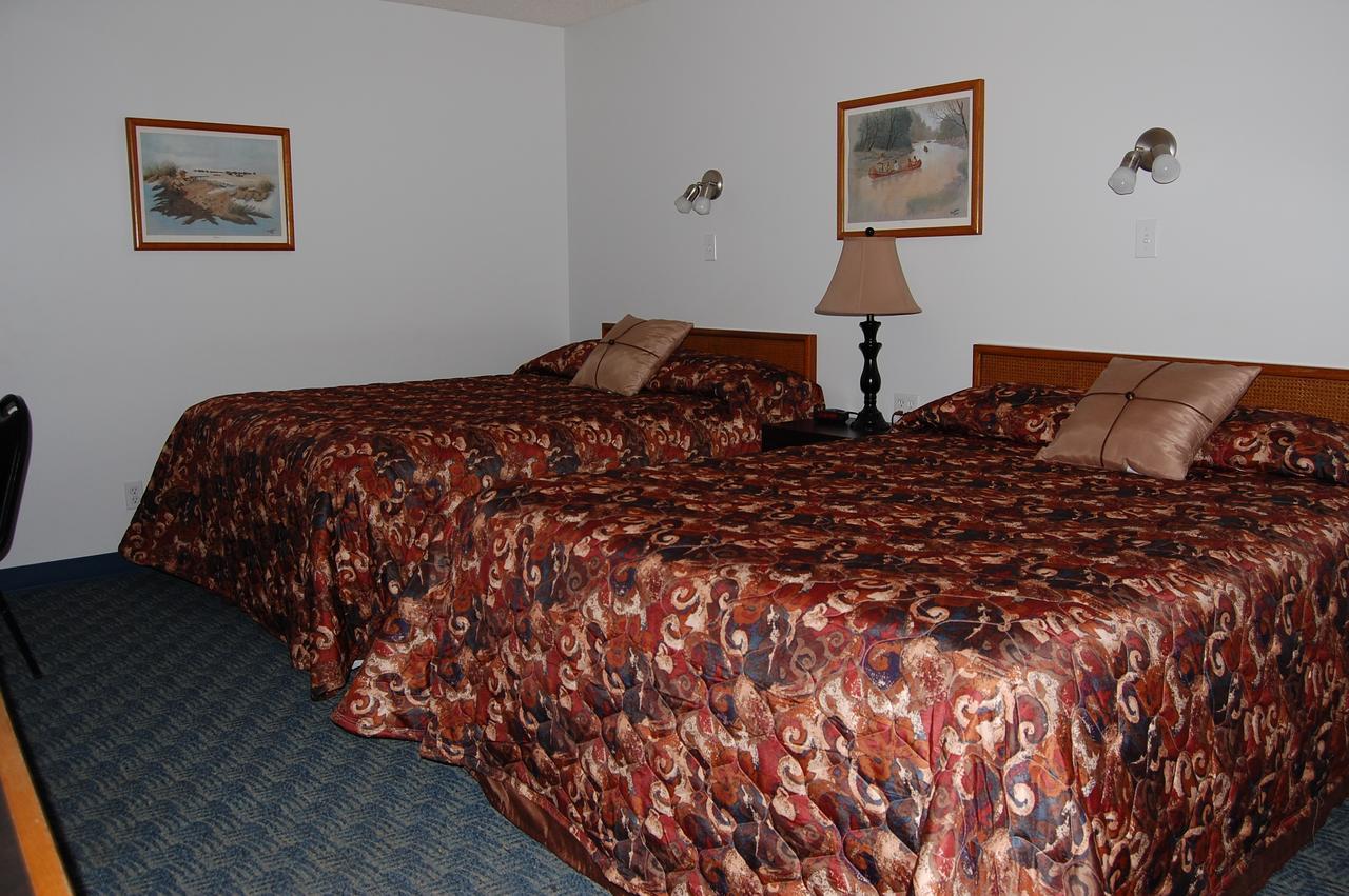 The Home Hotel Boissevain 外观 照片